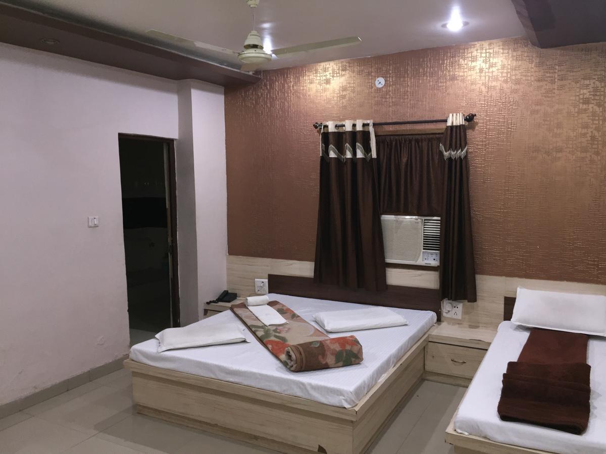 Hotel Pakeeza Ajmer Ngoại thất bức ảnh