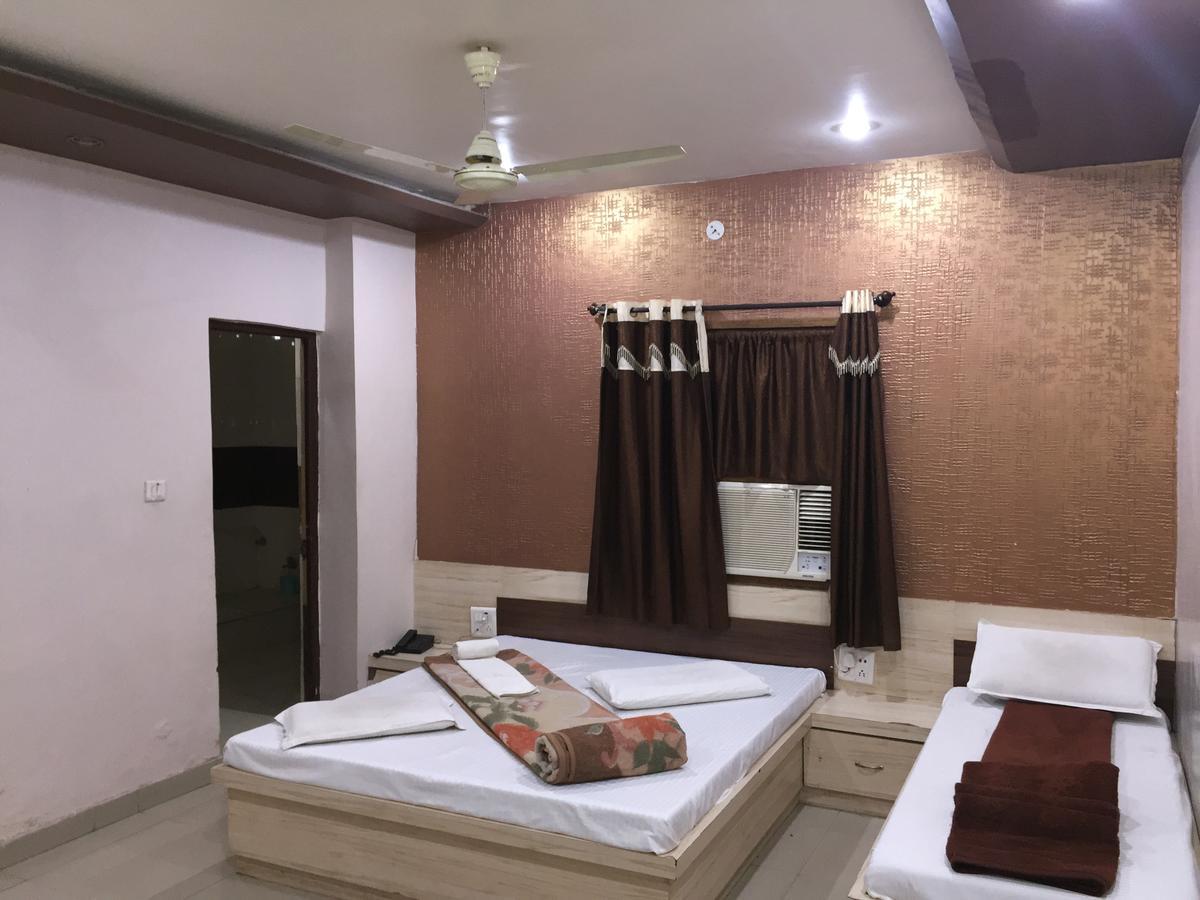 Hotel Pakeeza Ajmer Ngoại thất bức ảnh